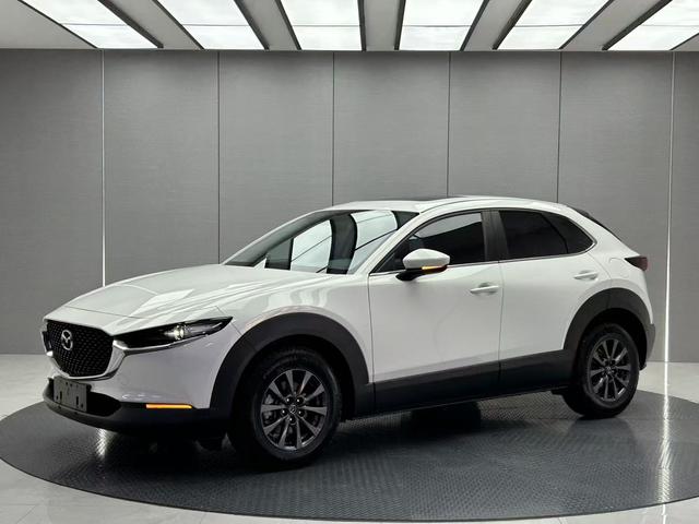 Mazda CX-30 2022, 2 л, автомат, передний, пробег 11 000 км — авто из Китая с пробегом