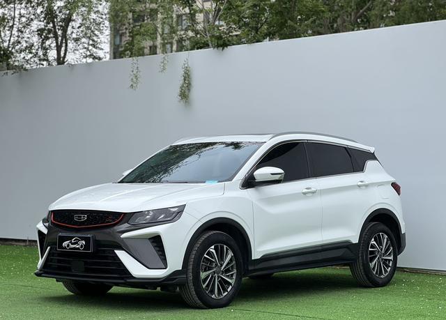 Geely Binyue 2021, 1.4 л турбо, робот (DCT), передний, пробег 38 000 км — авто из Китая с пробегом