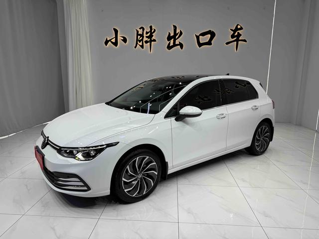Volkswagen Golf 2023, 1.4 л турбо, робот (DCT), передний, пробег 15 000 км — авто из Китая с пробегом