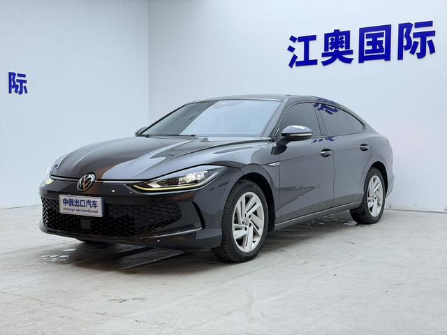 Volkswagen Lingdu 2023, 1.4 л турбо, робот (DCT), передний, пробег 20 000 км — авто из Китая с пробегом