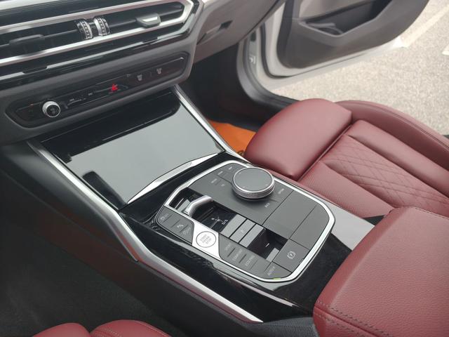 BMW 3 2023, фото 14