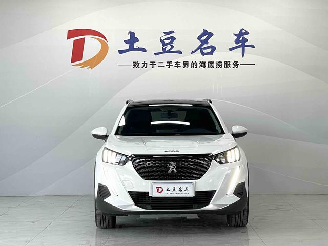 Peugeot 2008 2022, фото 2