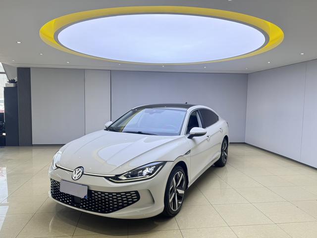 Volkswagen Lingdu 2023, 1.4 л турбо, робот (DCT), передний, пробег 13 000 км — авто из Китая с пробегом