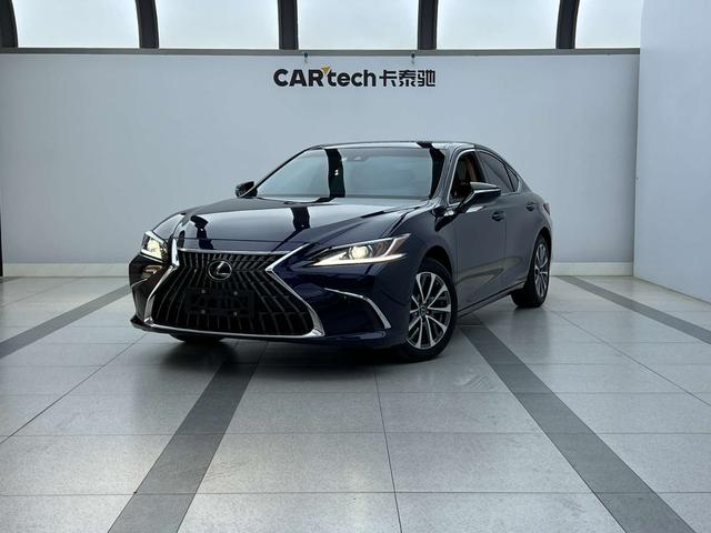 Lexus ES 2023, 2 л, -, -, пробег 28 000 км — авто из Китая с пробегом