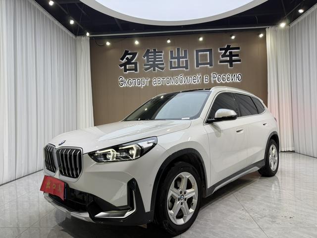 BMW X1 2023, 1.5 л турбо, робот (DCT), передний, пробег 32 000 км — авто из Китая с пробегом