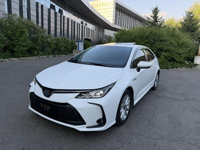 Toyota Corolla 2024, 1.8 л, вариатор (CVT), передний, пробег 50 000 км — авто из Китая с пробегом