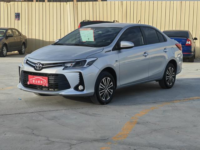 Toyota Vios 2022, 1.5 л, вариатор (CVT), передний, пробег 60 000 км — авто из Китая с пробегом