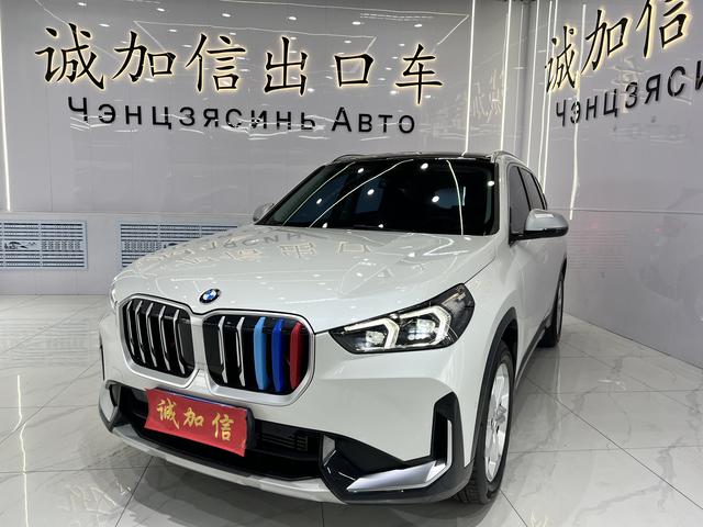 BMW X1 2023, 1.5 л турбо, робот (DCT), передний, пробег 28 000 км — авто из Китая с пробегом