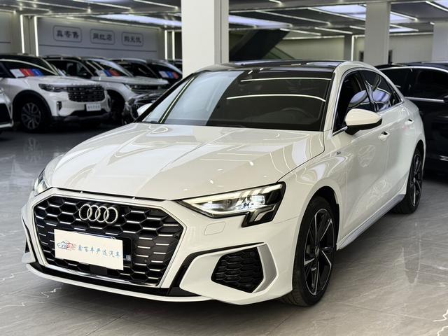 Audi A3 2021, 1.4 л турбо, робот (DCT), передний, пробег 30 100 км — авто из Китая с пробегом