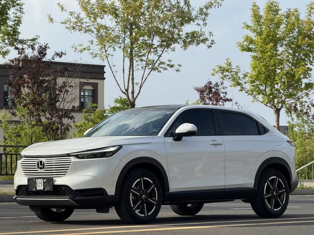 Honda Vezel 2023, 1.5 л, вариатор (CVT), передний, пробег 16 000 км — авто из Китая с пробегом