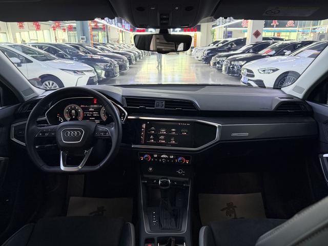 Audi Q3 2023, фото 16