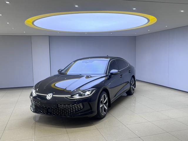 Volkswagen Lingdu 2023, 1.4 л турбо, робот (DCT), передний, пробег 44 000 км — авто из Китая с пробегом