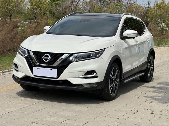 Nissan Qashqai 2022, 2 л, вариатор (CVT), передний, пробег 45 600 км — авто из Китая с пробегом