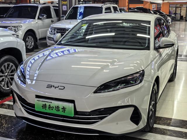 BYD Seal 2026, 1.5 л, вариатор (CVT), передний, пробег 9 600 км — авто из Китая с пробегом