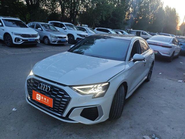 Audi A3 2022, 1.4 л турбо, робот (DCT), передний, пробег 17 800 км — авто из Китая с пробегом