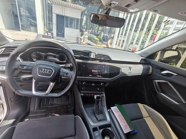 Audi Q3 2023, фото 3