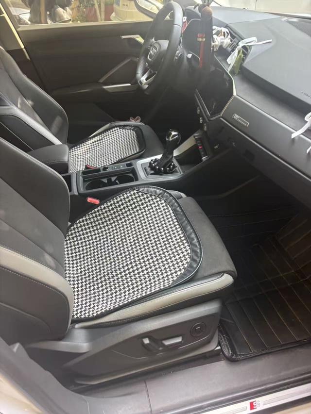 Audi Q3 2023, фото 6