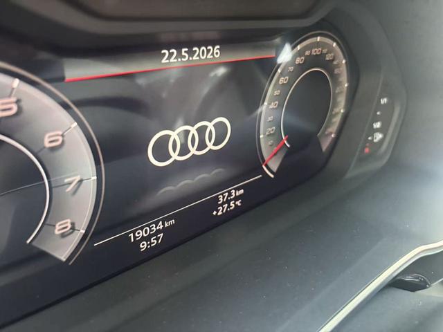 Audi Q3 2023, фото 8