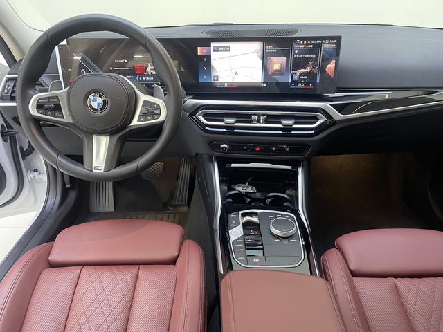 BMW 3 2023, фото 10