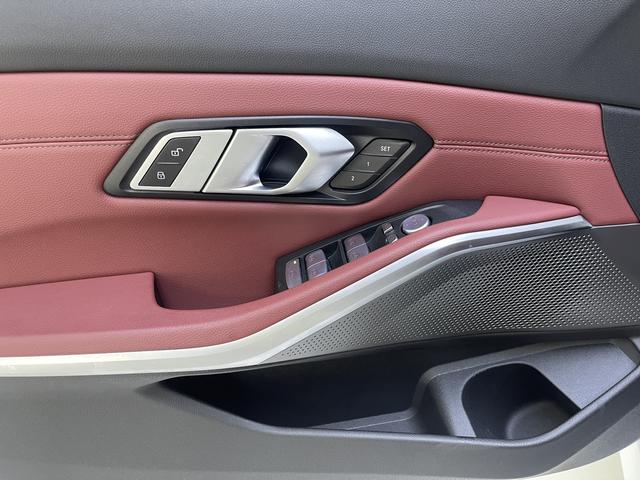 BMW 3 2023, фото 12