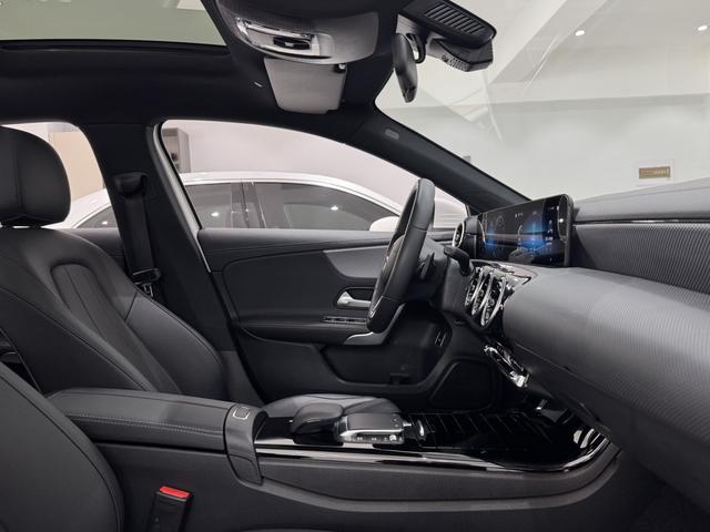 Mercedes-Benz A-Class 2021, фото 15