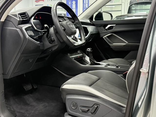 Audi Q3 2022, фото 17
