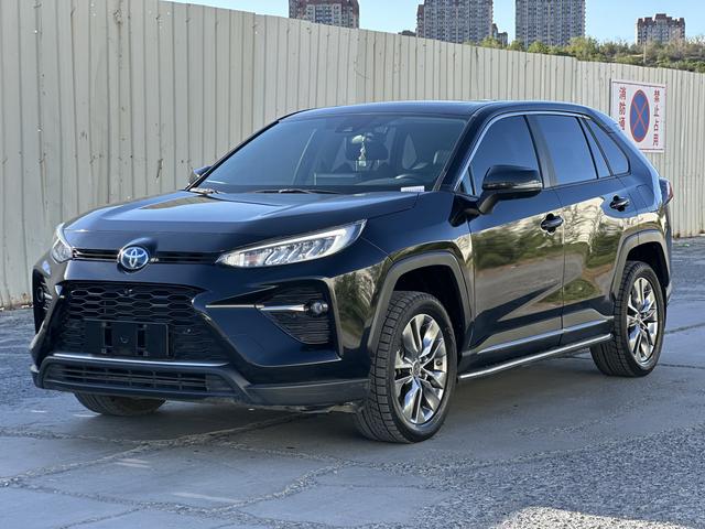 Toyota Weilan 2022, 2.5 л, вариатор (CVT), передний, пробег 42 000 км — авто из Китая с пробегом