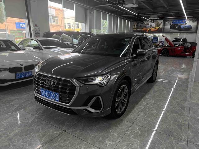 Audi Q3 2023, 1.4 л турбо, робот (DCT), передний, пробег 31 000 км — авто из Китая с пробегом