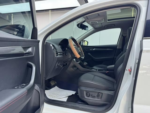 Skoda Karoq 2023, фото 9