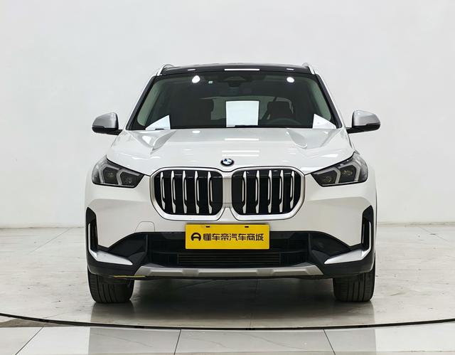 BMW X1 2023, фото 2