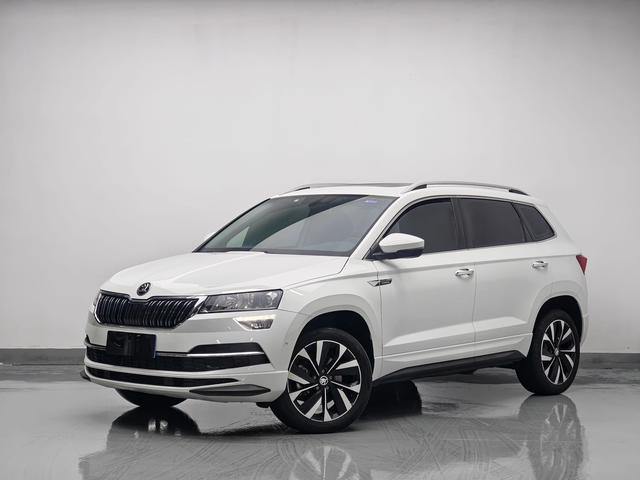 Skoda Karoq 2023, 1.4 л турбо, робот (DCT), передний, пробег 12 000 км — авто из Китая с пробегом