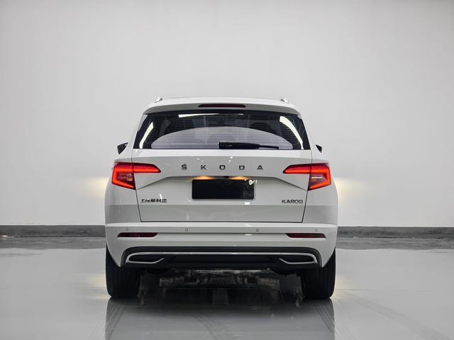 Skoda Karoq 2023, фото 4