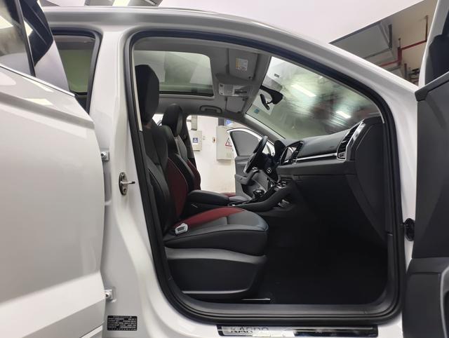 Skoda Karoq 2023, фото 11