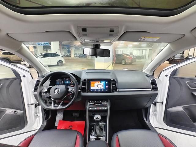 Skoda Karoq 2023, фото 15