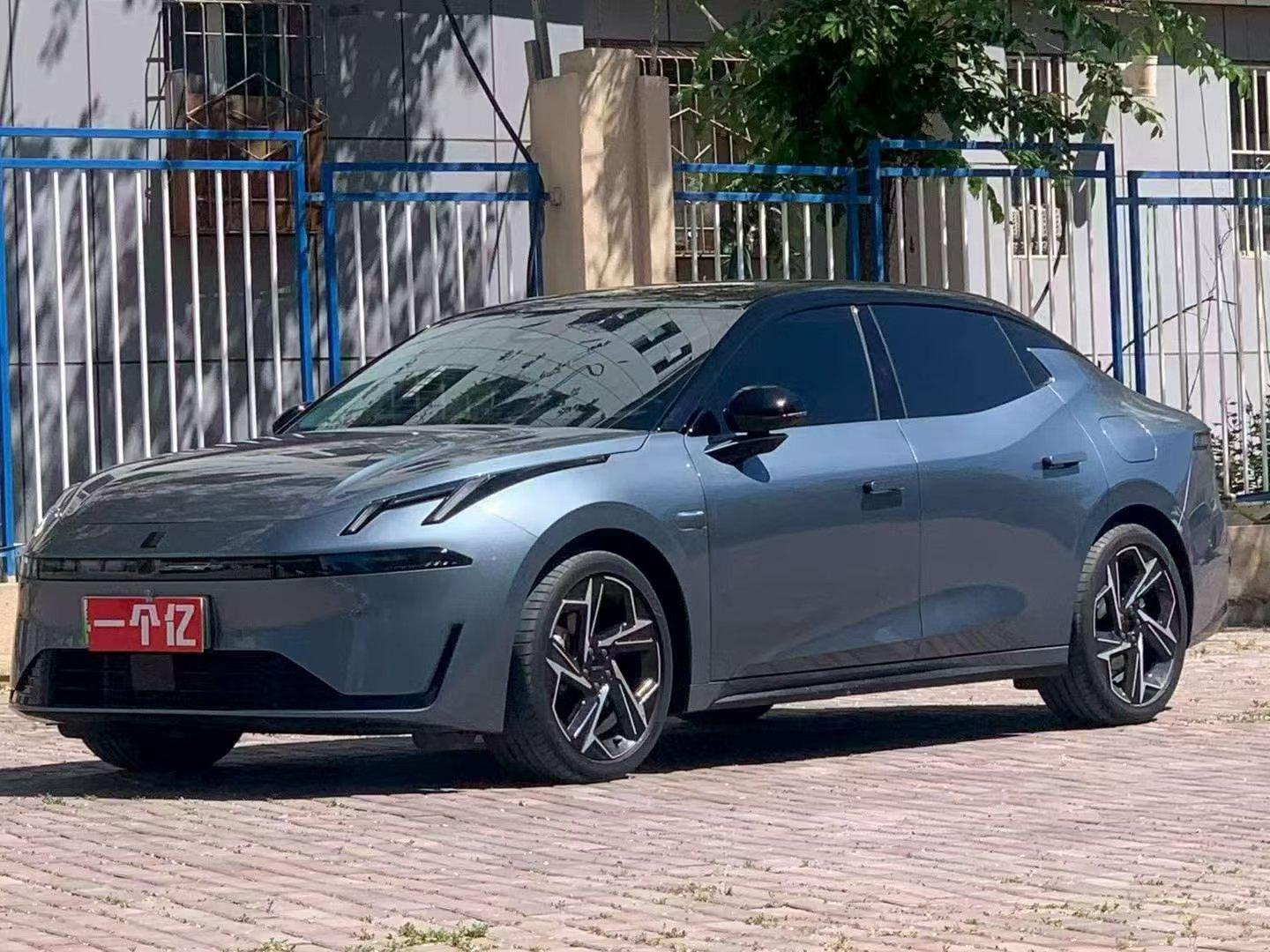 Lynk & Co 07 2024, 1.5 л турбо, 3-ст. DHT (гибридный), передний, пробег 10 000 км — авто из Китая с пробегом
