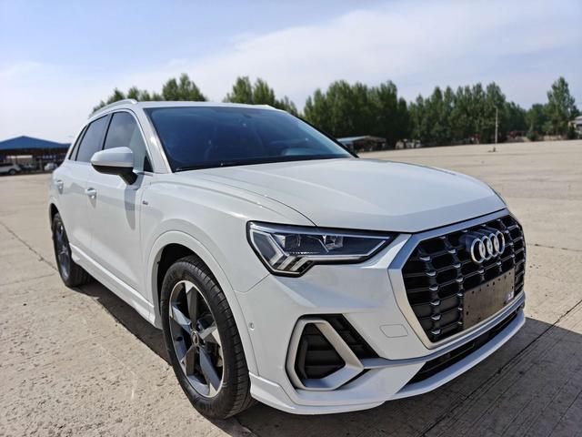 Audi Q3 2022, фото 3
