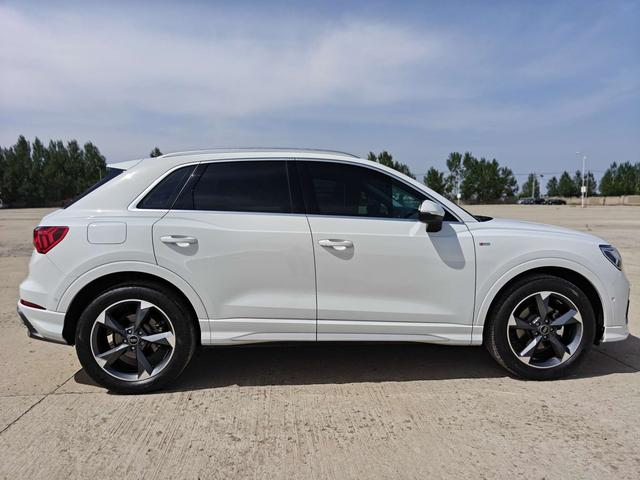 Audi Q3 2022, фото 9