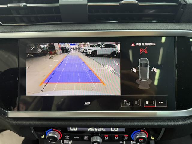 Audi Q3 2023, фото 16