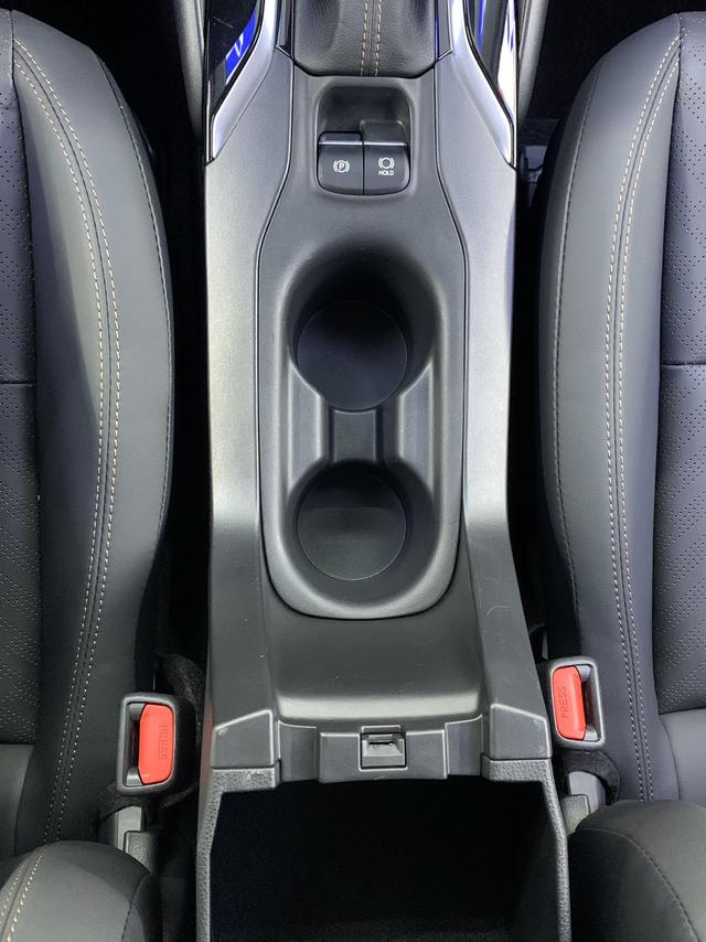 Toyota Corolla 2023, фото 10