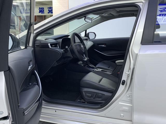 Toyota Corolla 2023, фото 13