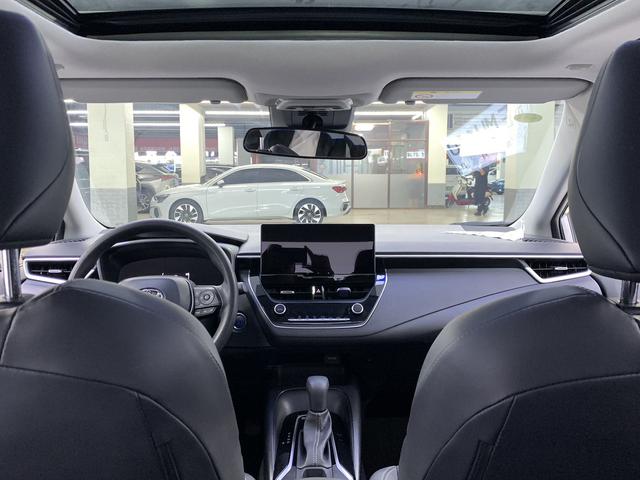 Toyota Corolla 2023, фото 16