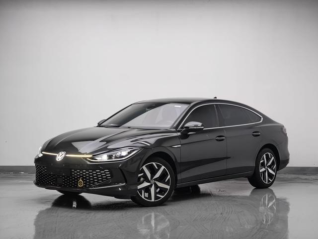 Volkswagen Lingdu 2023, 1.4 л турбо, робот (DCT), передний, пробег 43 000 км — авто из Китая с пробегом