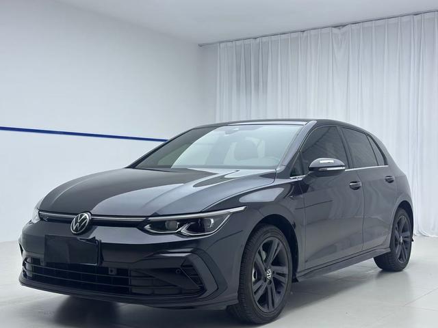 Volkswagen Golf 2021, 1.4 л турбо, робот (DCT), передний, пробег 44 000 км — авто из Китая с пробегом