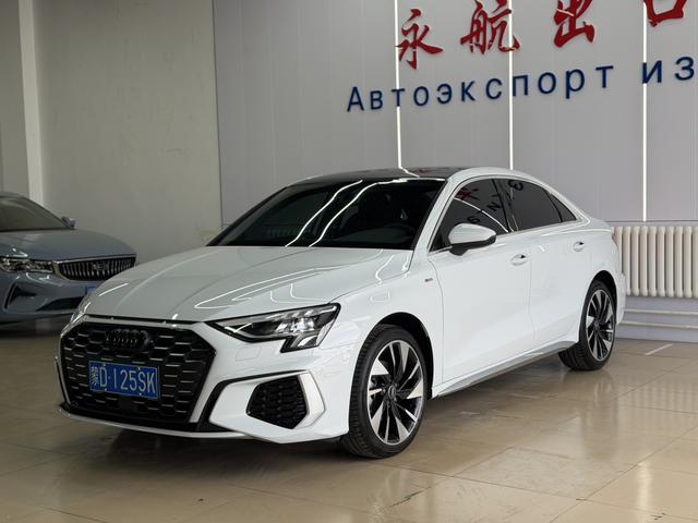 Audi A3 2023, 1.4 л турбо, робот (DCT), передний, пробег 26 000 км — авто из Китая с пробегом