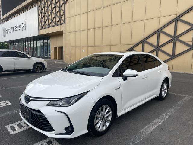 Toyota Corolla 2021, 1.8 л, вариатор (CVT), передний, пробег 17 000 км — авто из Китая с пробегом