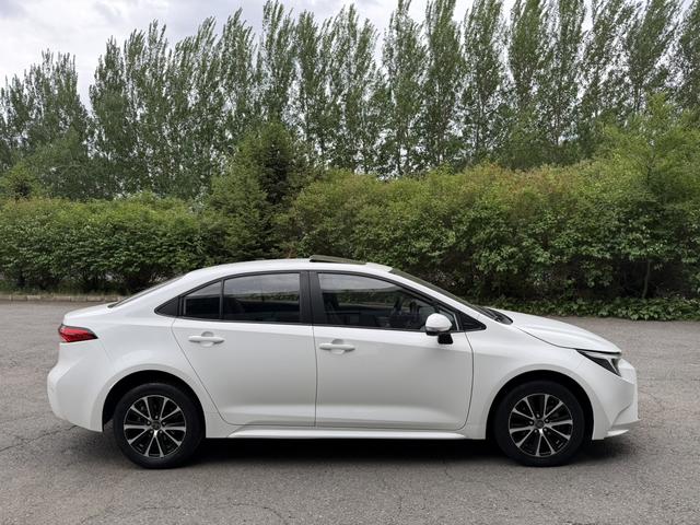 Toyota Corolla 2023, фото 3