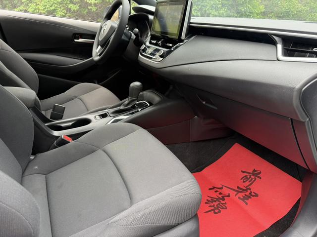Toyota Corolla 2023, фото 8
