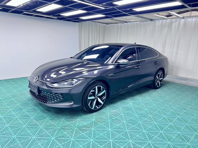 Volkswagen Lingdu 2022, 1.4 л турбо, робот (DCT), передний, пробег 38 000 км — авто из Китая с пробегом
