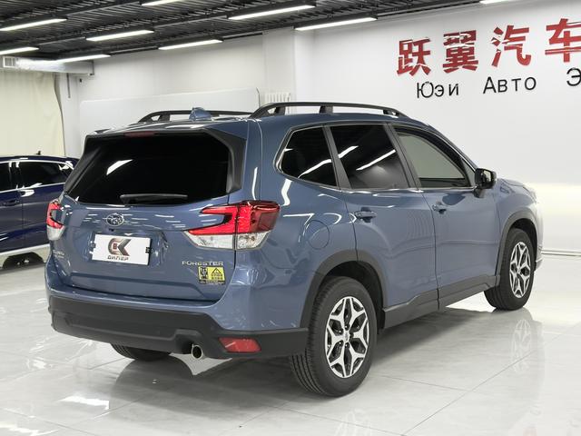 Subaru Forester 2022, фото 6