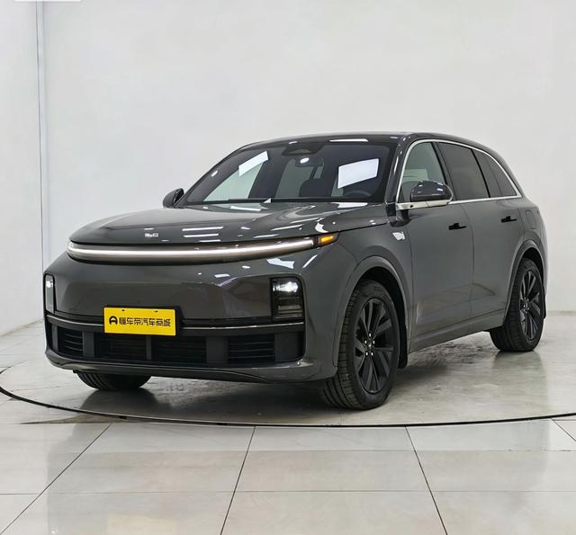 Li Auto L7 2023, 1.5 л турбо, Односкоростная коробка передач для электромобиля, Двухмоторный полный привод, пробег 30 100 км — авто из Китая с пробегом